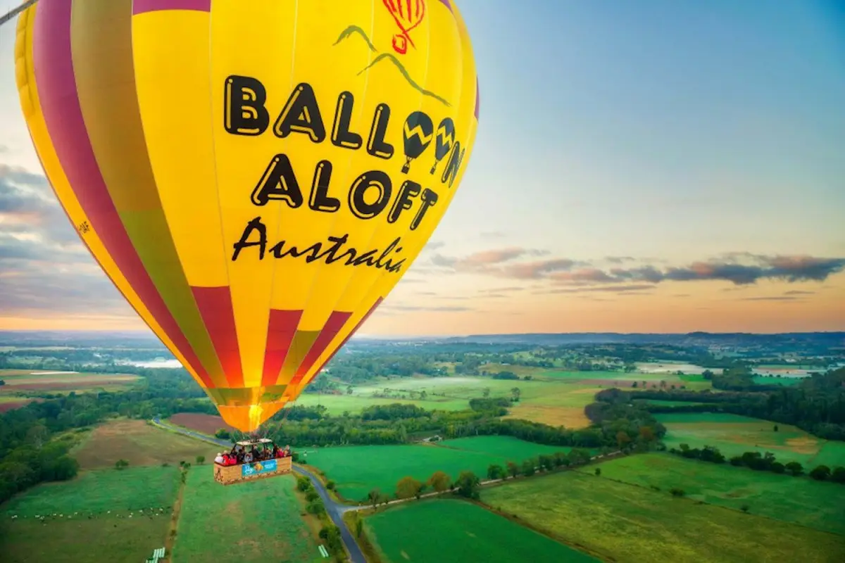 Enjoy a sunrise Camden Valley balloon flight experience