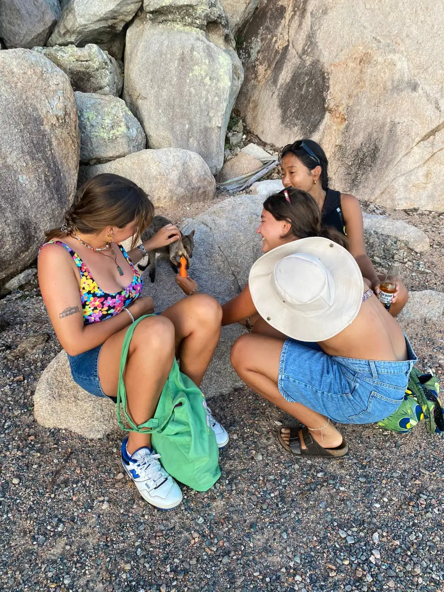 Dundee Adventure Travel | Client Chronicles: Zoe, Chloe and Mio’s Unforgettable Australian Adventure!