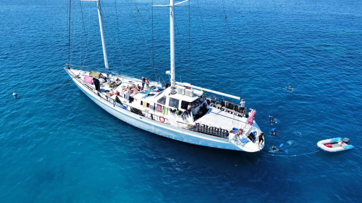 Summer Jo mega yacht sailing in the Whitsundays