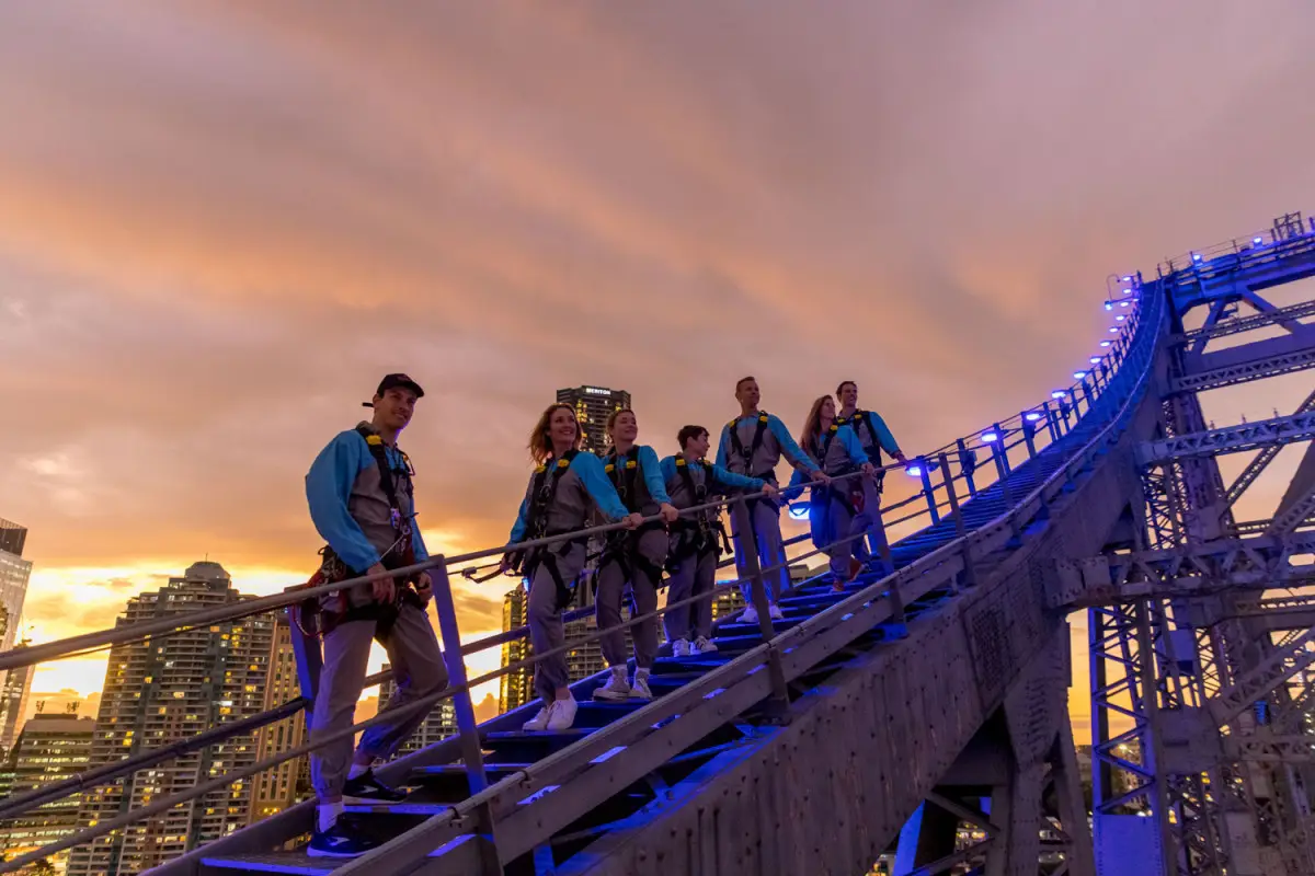Dundee Adventure Travel | Story Bridge | Twilight Climb above the Brisbane River