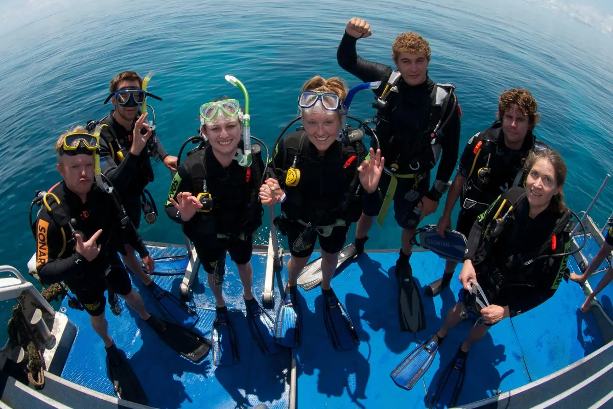 Dundee Adventure Travel | PADI Open Water & Advanced (6 Day 3 Night Liveaboard) Dundee Adventure Travel | PADI Open Water & Advanced (6 Day 3 Night Liveaboard)