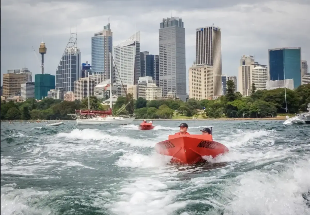 Dundee Adventure Travel | Highlights Tour – Explore Sydney Harbour