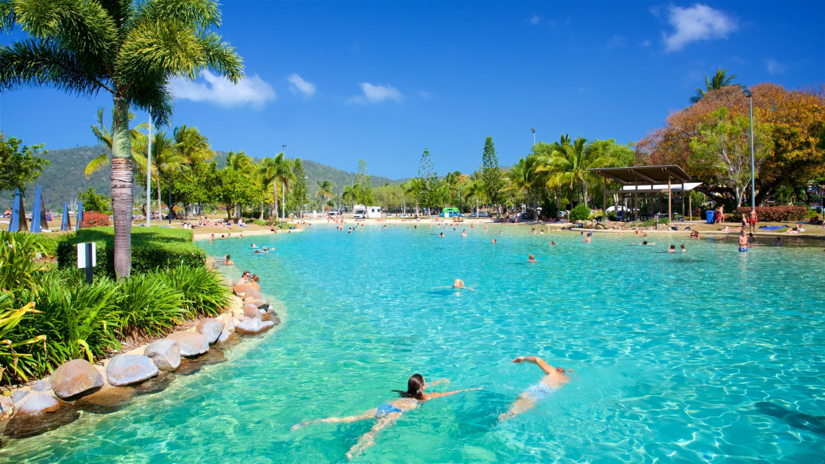 Dundee Adventure Travel | Highlights of the East Coast: Airlie Beach and The Whitsundays Dundee Adventure Travel | Highlights of the East Coast: Airlie Beach and The Whitsundays