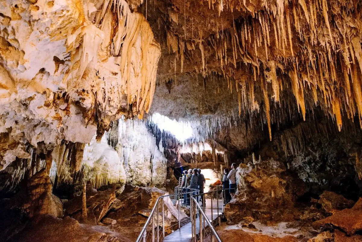 Dundee Adventure Travel | Jewel Cave Fully Guided Tour Dundee Adventure Travel | Jewel Cave Fully Guided Tour