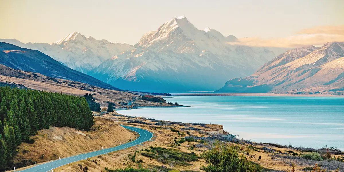 Dundee Adventure Travel | 10 Days, 7 Lakes: Campervan Trip from Christchurch to Queenstown