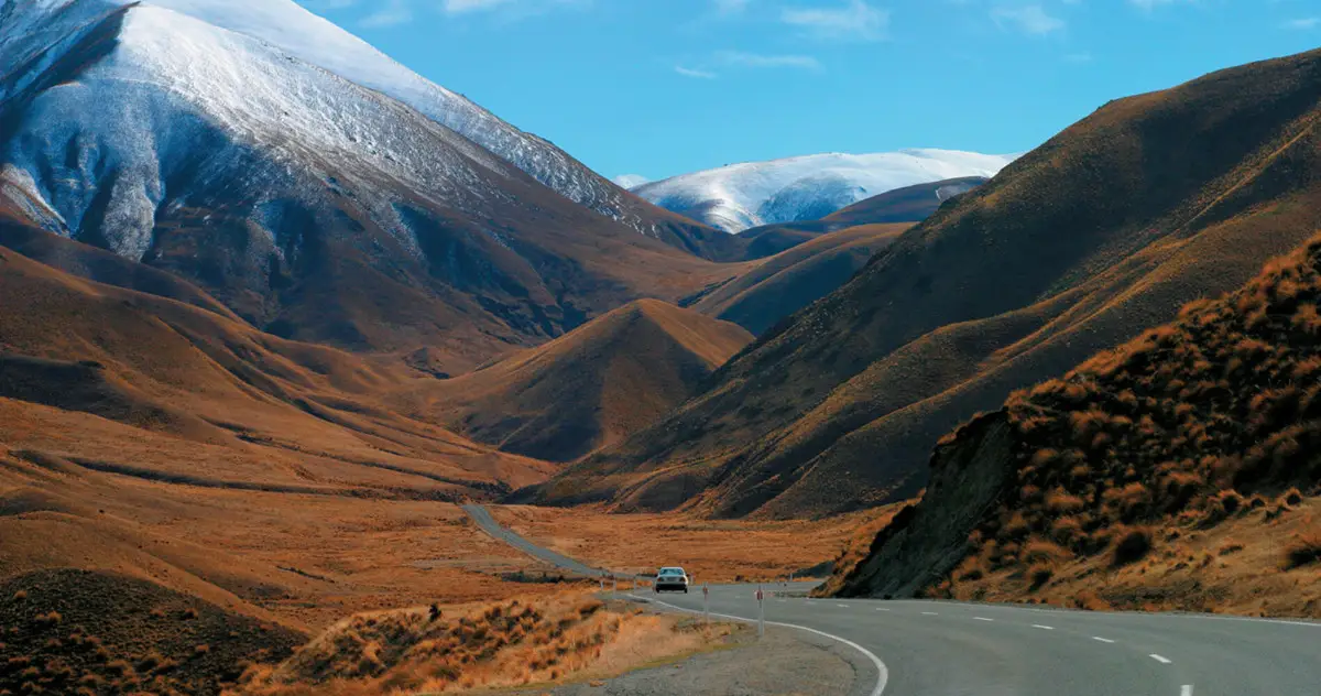 Dundee Adventure Travel | 10 Days, 7 Lakes: Campervan Trip from Christchurch to Queenstown