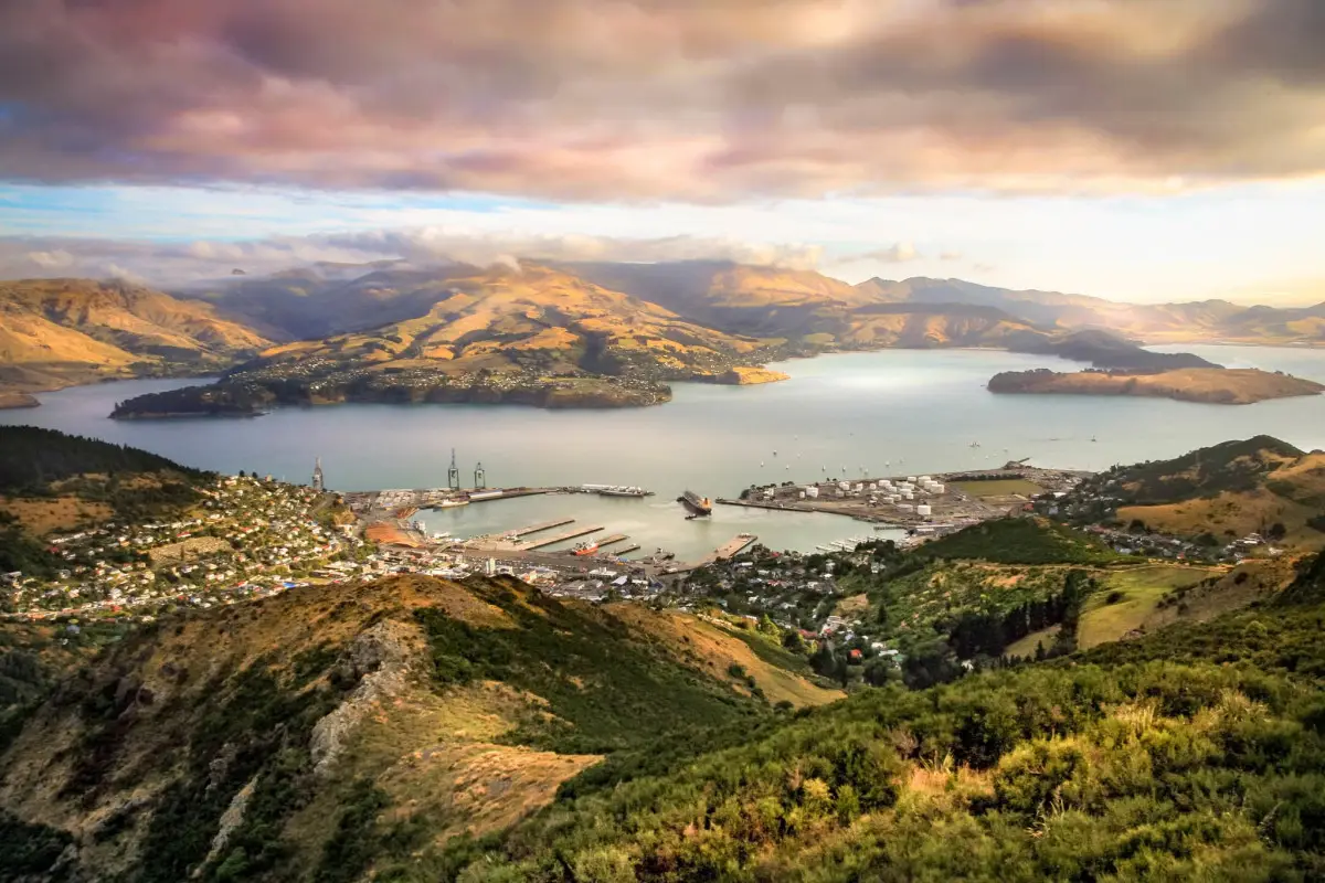 Dundee Adventure Travel | 10 Days, 7 Lakes: Campervan Trip from Christchurch to Queenstown