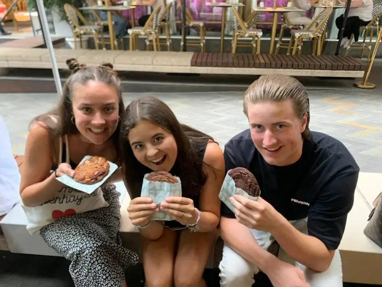 Dundee Adventure Travel | Meet Real Travelers Who Took the Leap Solo Dundee Adventure Travel | Meet Real Travelers Who Took the Leap Solo