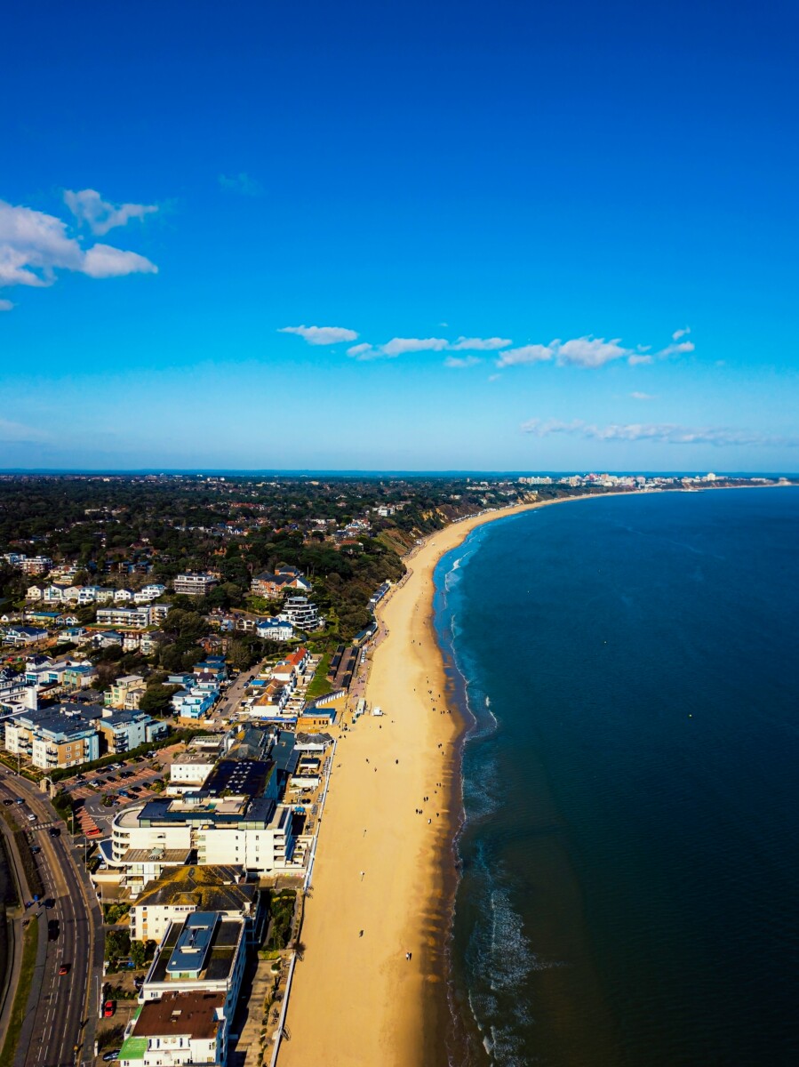 Dundee Adventure Travel | Explore the East Coast of Australia: Campervan Rental Guide
