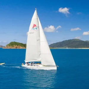 Dundee Adventure Travel | Eureka | 2 Day 2 Night Whitsundays Sailing Adventures 32804-15a40d29-c13a-472a-80d4-622b2db391d0-fullsize (1)