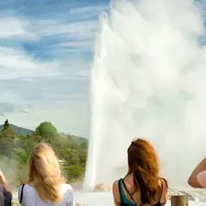 Dundee Adventure Travel | NZ Adventure North 34032-da4b4d67-0656-47d3-81b1-cd399d275f55-thumbnail