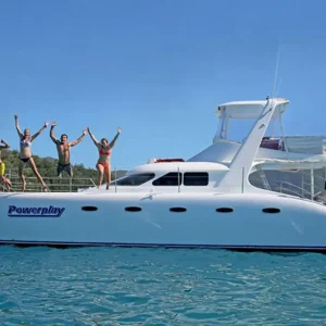 Dundee Adventure Travel | Powerplay | Whitsunday Sailing Adventures Powerplay Whitsundays sailing catamaran with jacuzzi and paddleboards