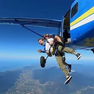 Dundee Adventure Travel | Skydive Australia | Byron Bay Tandem Skydive 15,000ft (With Gold Coast Transfer) 37378-8795aa50-4c8d-4816-a45a-3c1c620f870c-thumbnail