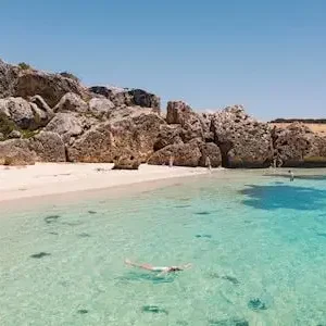 Dundee Adventure Travel | Kangaroo Island Adventure Tour 38508-df56e89f-0804-4bc1-b281-9c287edd065a-thumbnail