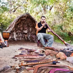 Dundee Adventure Travel | Untamed Escapes | Adelaide to Perth Adventure Tour Adventure-Tours-in-Australia-–-Indigenous-cultural-experience-with-Koomal-Dreaming-800x600
