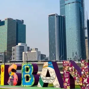 Dundee Adventure Travel | Dundee Adventure | 14-Day Premium East Coast Express Brisbane sign_0