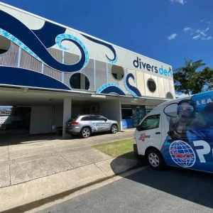 Dundee Adventure Travel | Scuba Refresher Divers-Den_Dive-School-Cairns