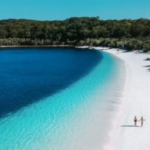 Lake-McKenzie-kgari (1)