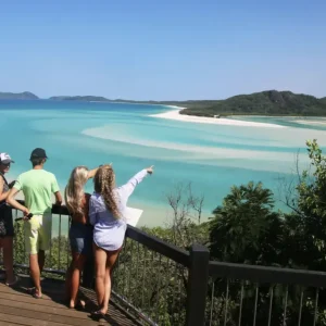 Whitehaven Beach silica sand and turquoise water
