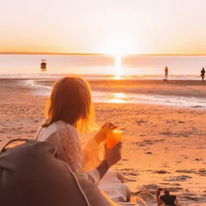 Dundee Adventure Travel | K’gari Explorer Tours | K’gari Overnight Tour – Hervey Bay – Resort Style Sunset-Drinks-kingfisher-bay-resort-kgari-formerly-fraser-island
