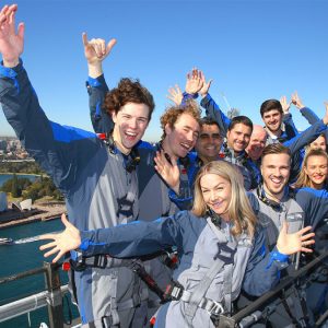 bridgeclimb-group-of-climbers