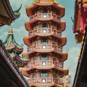 Visit the temples during the 13-day Thailand experience