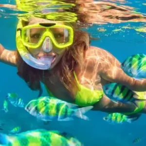 Dundee Adventure Travel | Wildcat Mackay snorkeling-in-the-whitsundays-768x365